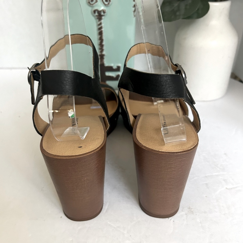 NWOT! Lucky Brand Zashti Black Wedge Sandals. Size 10 - Picture 9 of 14
